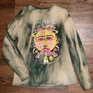 Teen Hearts Hippie Green & Cream Festival Moon Graphic Long Sleeve Shirt Size L